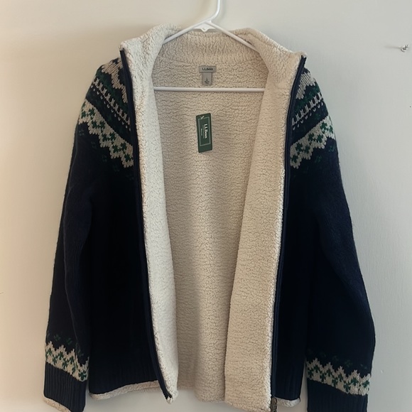 L.L BEAN COAT - Picture 4 of 8